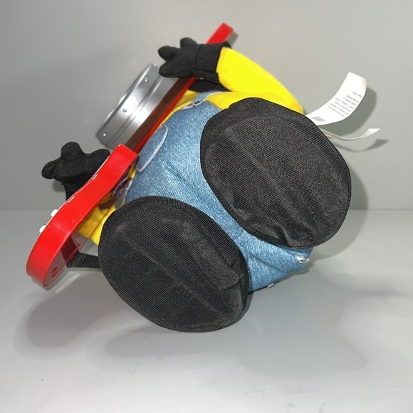 Minions Despicable Me animated toy guitar playing musical Rock n Roll Stuart. - Picture 6 of 9